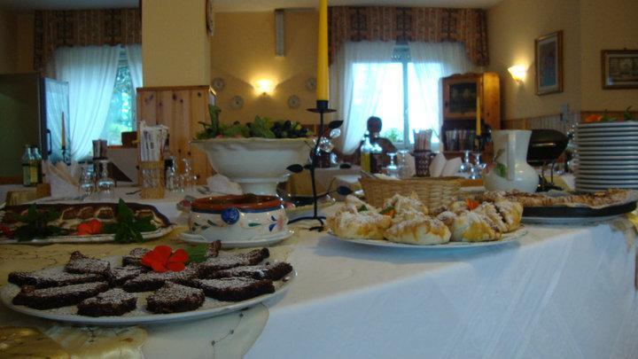 Hotel Serena Spiazzi Di Caprino Bagian luar foto