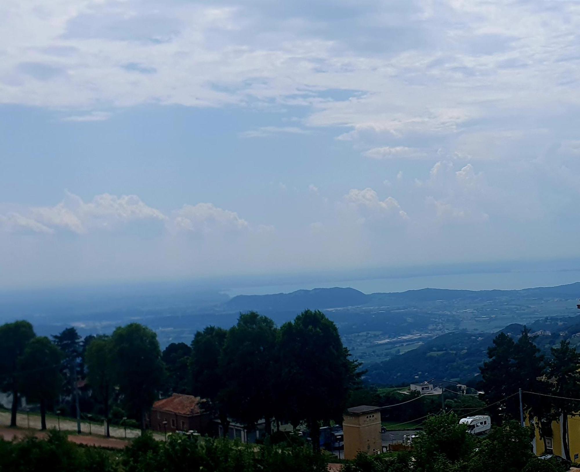 Hotel Serena Spiazzi Di Caprino Bagian luar foto
