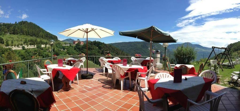 Hotel Serena Spiazzi Di Caprino Bagian luar foto